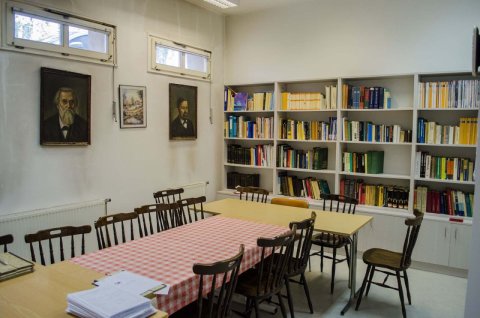 Könyvtár